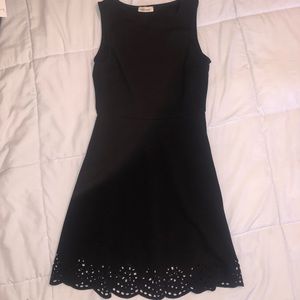 Black Neoprene Sleeveless Dress with Lace Trim